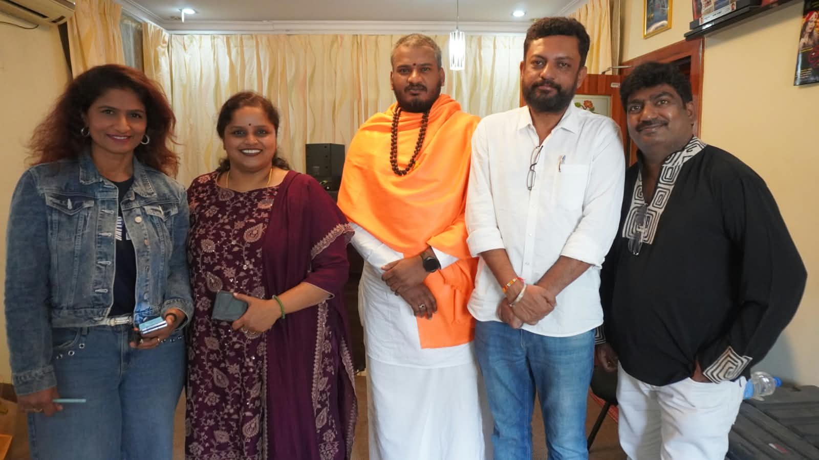 ಪ್ರತಿಷ್ಠಾನದ ಫೋಟೋ 7